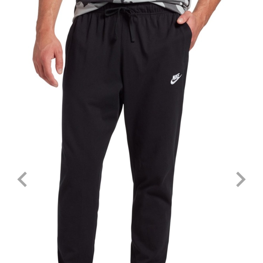 ‼️SOLD‼️ Nike Joggers - Men’s size Large